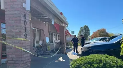 2 children, driver hurt after car crashes into Bob Evans in Ohio