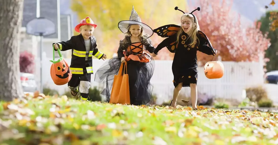 Halloween Treats That Won’t Terrify Kids With Allergies