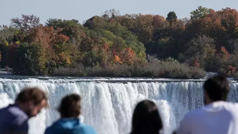 Tragedy at Niagara Falls: A Heartbreaking Incident Sparks Urgent Investigations