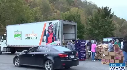 Mountaineer Food Bank brings mobile pantry to Mercer Co. with help from local nonprofit