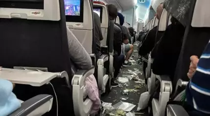 Photos show mess on Air Canada flight after turbulence sends passenger meals flying around the cabin