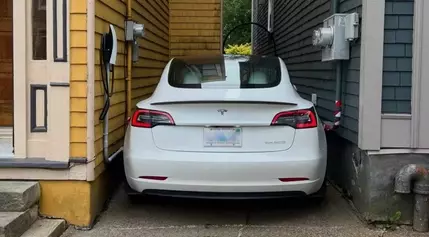 Tesla updated its summon feature. Now this owner can’t get to his car.