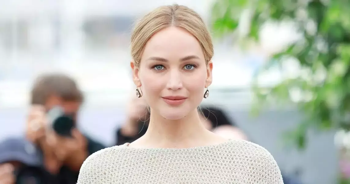 Jennifer Lawrence to Lead Scholarship Presentation at THR's Gala