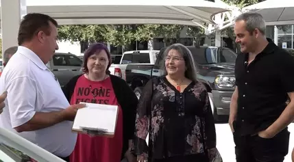 Texas woman known for driving strangers in need gifted new vehicle by Philadelphia car dealer