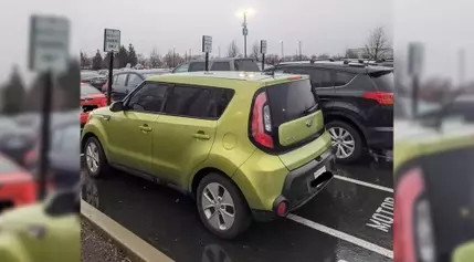 The Perplexing Kia Soul: A Tale of Misplaced Parking and Motorcyclist Frustration