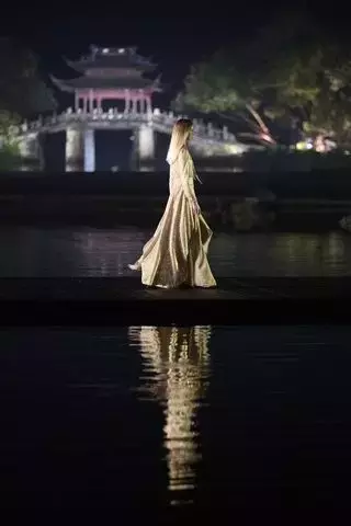 Chanel's 2025 Métiers d’Art Show in Hangzhou, China - A Poetic Affair