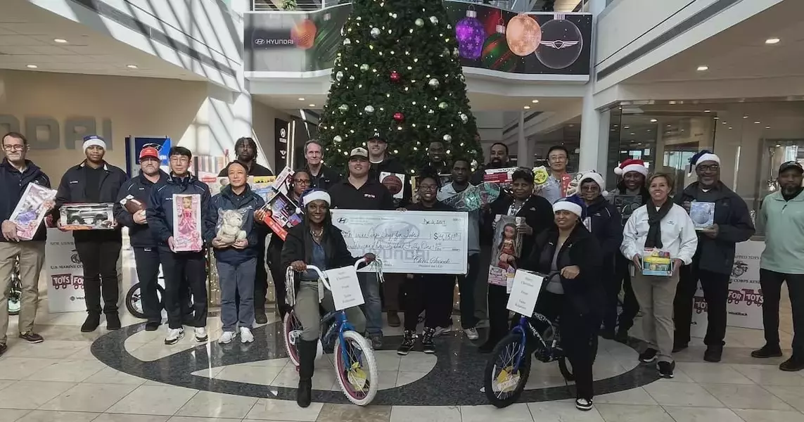 Hyundai Alabama Employees Donate Bikes & Toys to Toys for Tots