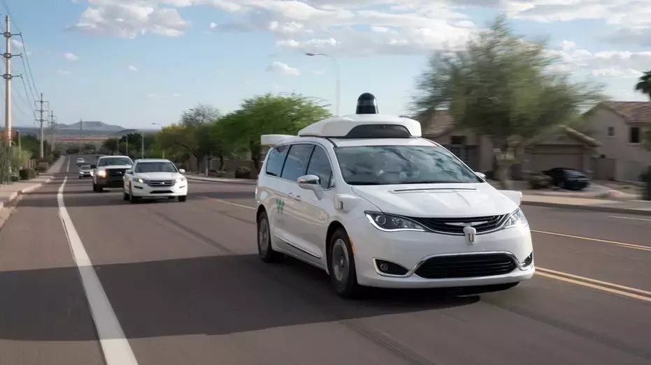 Autonomous Vehicle Glitch Leaves Passenger in Endless Loops